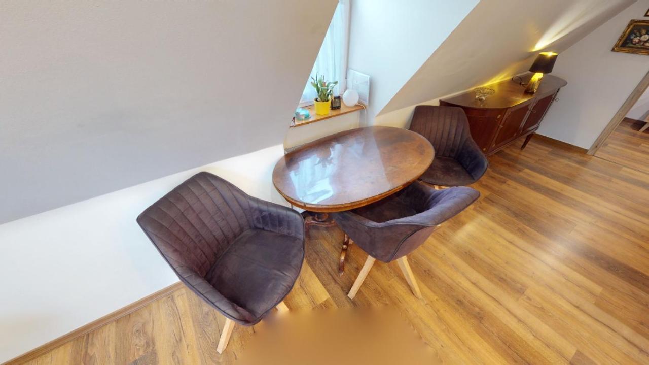 Apartman Atelier Vary V Nove Zrekonstruovanem Dome Карловы Вары Экстерьер фото